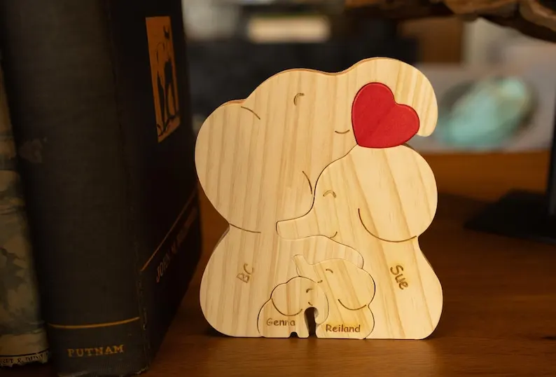 

Family Personalized Elephant Shaped Wooden Art Puzzle Wooden Pet Carvings Names Sculpture Table Ornaments Gift For Family Member