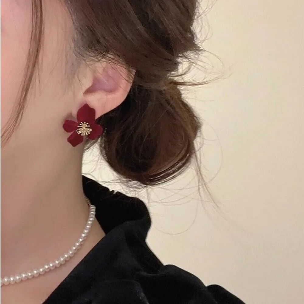 Sweet Flower Earrings Velour Ear Stud Solid Color Fashion Jewelry Personality Light Luxury Earrings Velvet Flower Earrings