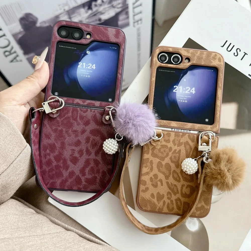 

High-end Luxury Leopard Print Silver Border Phone Case for Samsung Galaxy Z Flip 7 6 5 4 3 Sle Leather Wrist Strap Protect Cover