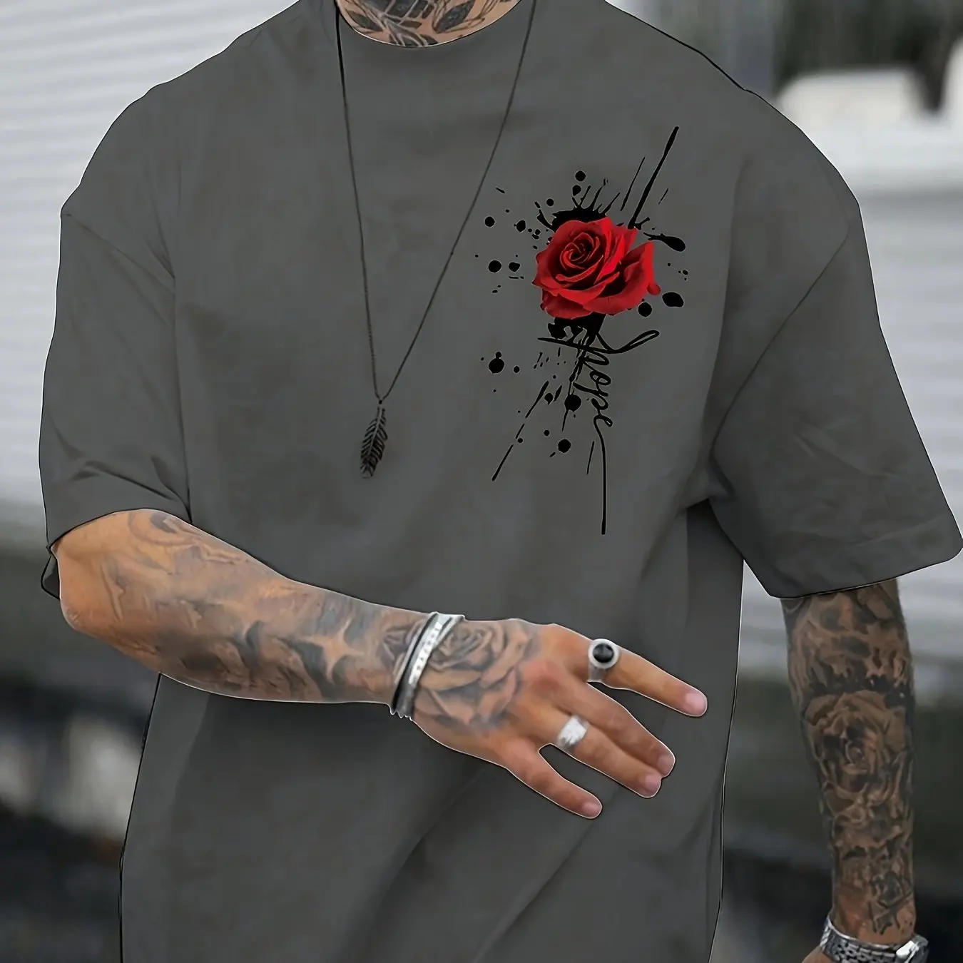 

Новая мужская футболка из чистого хлопка 2025 года удобная, дышащая и популярный стиль розы для пляжных путешествий и вечеринок.