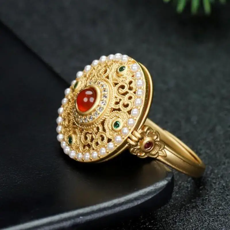 

ПЕРФОРИРОВАННОЕ Кольцо Из бирманского нефрита, зеленого циркона