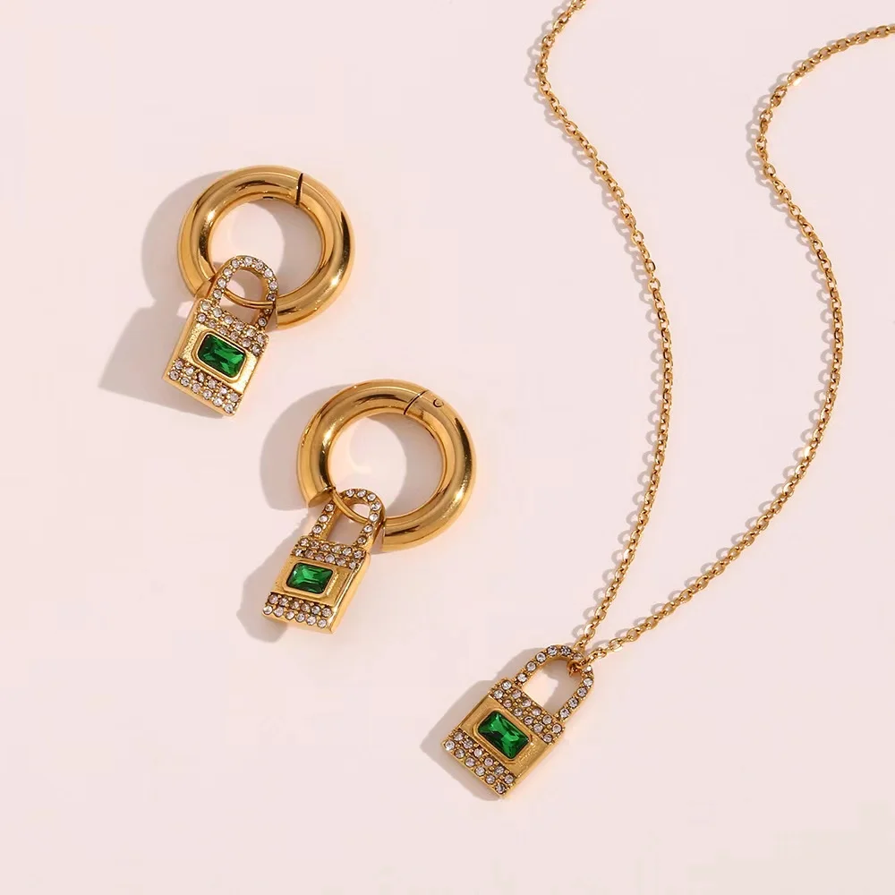 FashIon NIche SImpIe Hot SeIIIng PersonaIIzed EarrIngs JeweIry StaInIess SteeI ZIrcon Green DIamond Iock Pendant NeckIace