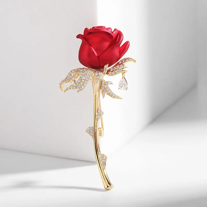 Kiss Jewelry Red Blue Rose Flower Pins for Women Luxury Rhinestone Cute Floral Shape Brooch Pin Dinner Wedding Party Accessories