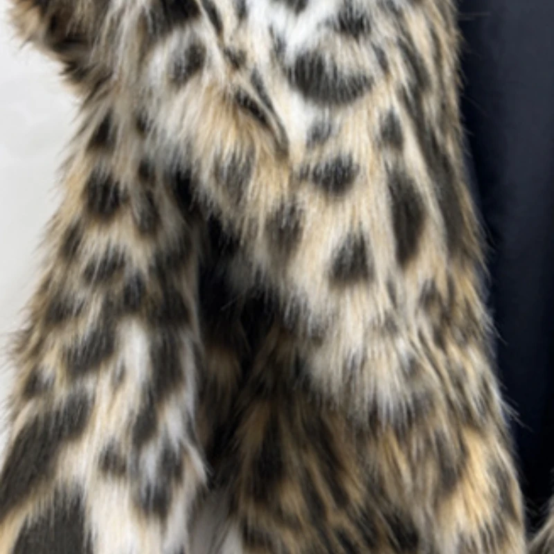 Giacca in pelliccia sintetica con stampa leopardata Cappotti corti larghi in peluche con risvolto grande Giacca casual di lusso in pelliccia di volpe sintetica Soffici top da donna 2025 Nuovo