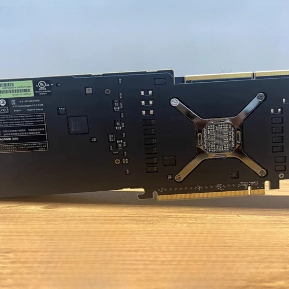 

MI50 32G Built-In Turbine Heat Dissipation Device with Silent Cooling Fan Video Output for Electronic Components