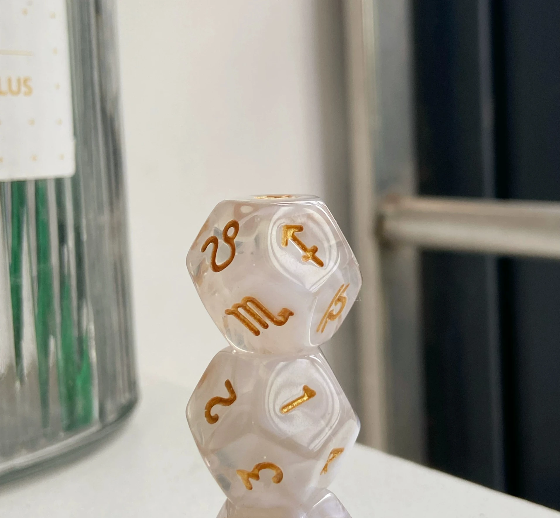 Astrology Dice Set Resin Divination Game with Twelve Zodiac Constellation Planet House Number White for Fortune Telling Use