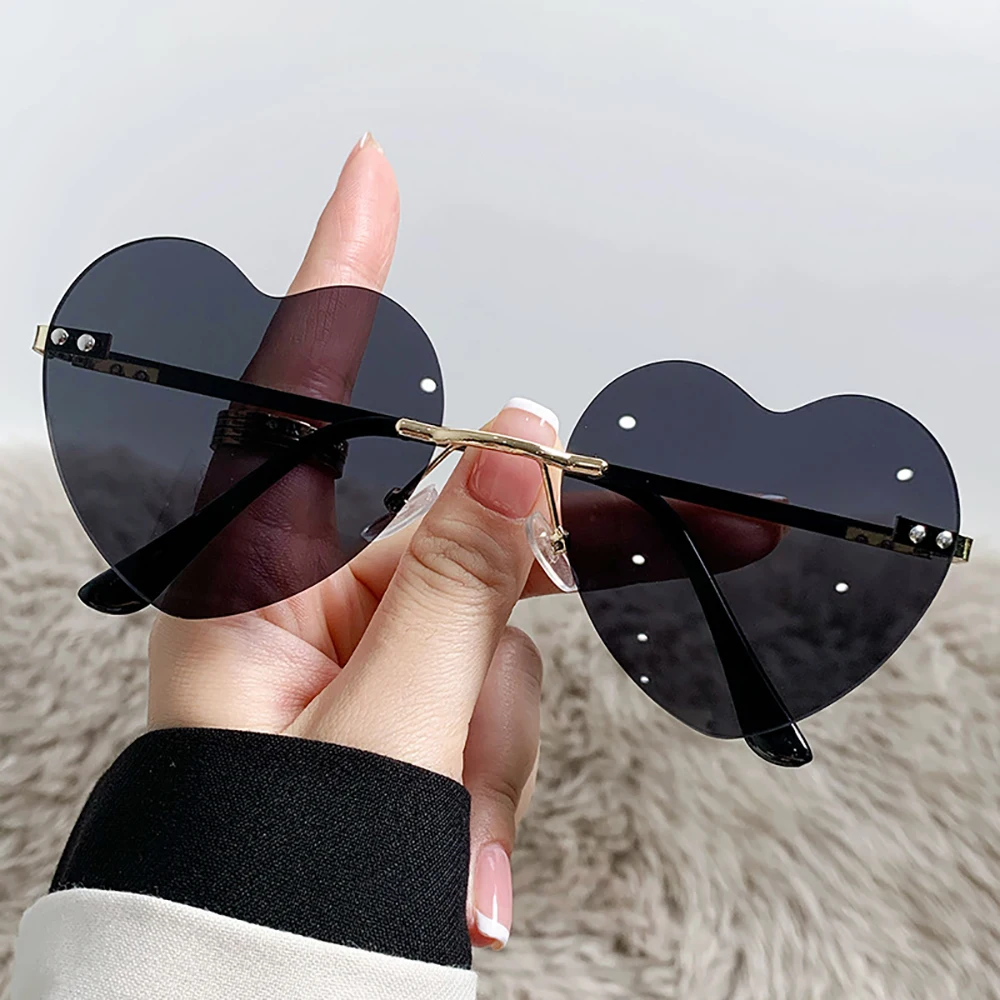 Fashion Rimless Heart Sunglasses Women Cute Beach Holiday Shades Trendy Brand Designer Vintage Metal Sun Glasses UV400 Goggles