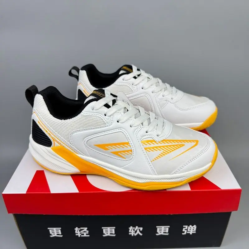 Summer hot sale men's women's breathable professional lightweight table tennis shoes badminton training shoes sports Very good
