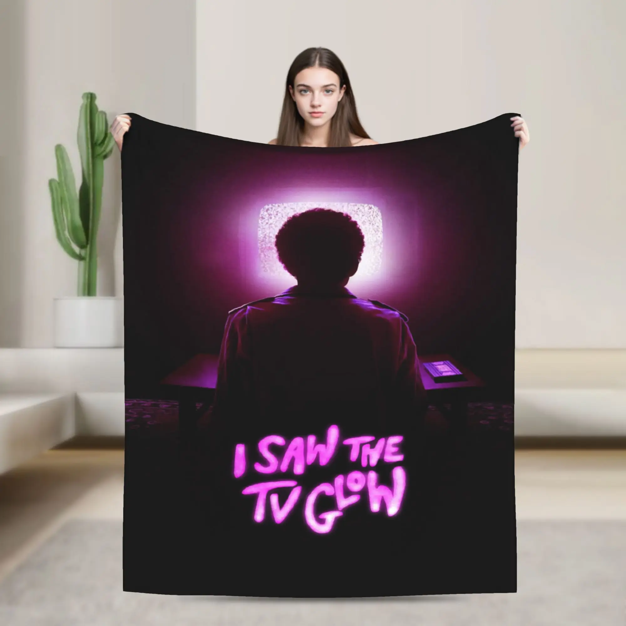 Y2K I Saw The TV Glow  Blankets Lightweight Thin Fleece  Comfortable Throw Blankets Machine Washable