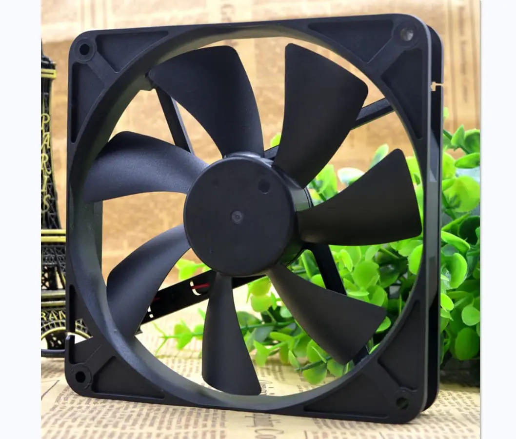 Y.L.FAN  D14BH-12 14025 12V 0.70A 14CM Cooling Fan
