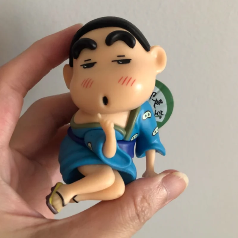 

Crayon Shin-Chan Kimono Anime Figure Funny Cartoon Model Creative Collectible Toy Car Decoration Anime Peripheral Birthday Gift