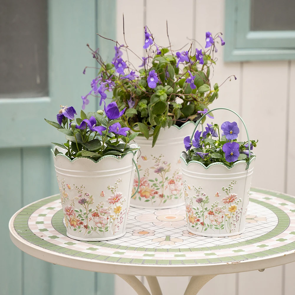 Rustic European Iron Art Flower Bucket Garden  Flower Pot Decorative Large Flower Pots for Home Use Flower Vessels