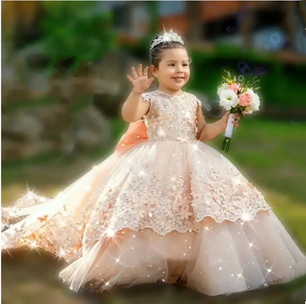 ชุดเดรสดอกไม้หรูหราสำหรับงานแต่งงานแอพพลิเคชันเปิดหลังพร้อมโบว์เด็กวันเกิดปาร์ตี้การศีลมหาสนิทครั้งแรกชุดบอล