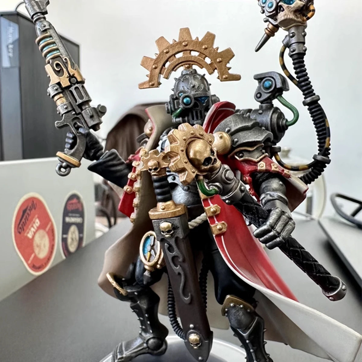 JOYTOY Warhammer 40K Action Figure 1/18 Adeptus Mechanicus Figurine Skitarii Marshal  Joints Movable Figure Collection Model Toy