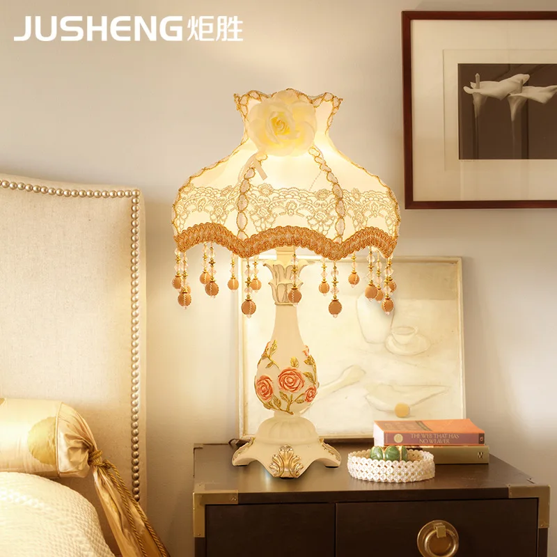 

Resin Table Lamp Bedroom Bedside Table Lamp European Romantic Interior Fabric Table Lamp with Tassel Decoration