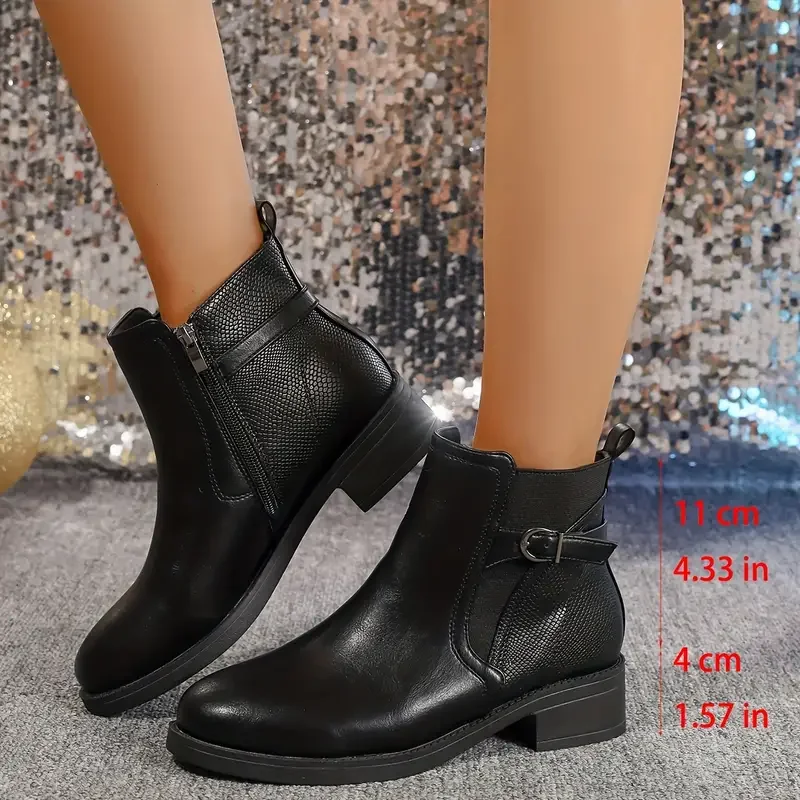 

New short boots for autumn and winter 2024, women's round head lace-up muffin bottom boots, British flanged casual boots