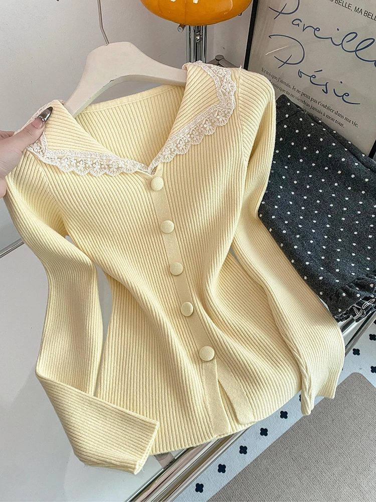 

Lace edged V-neck knitted sweater women in autumn and winter French style luxury elegant and fashionable versatile top