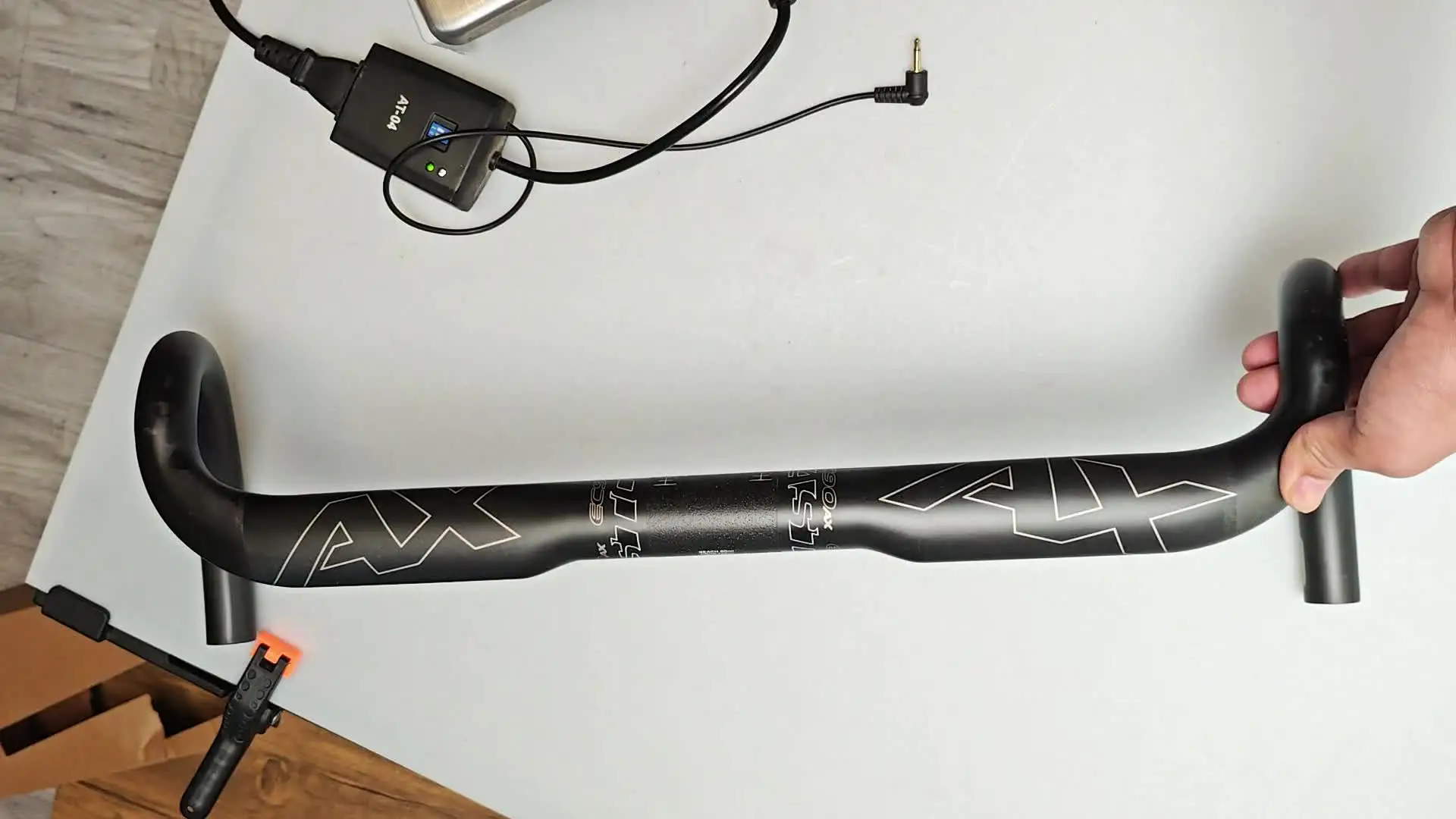 イーストン EC90 AX カーボンハンドルバー 440mm ブラック 16度