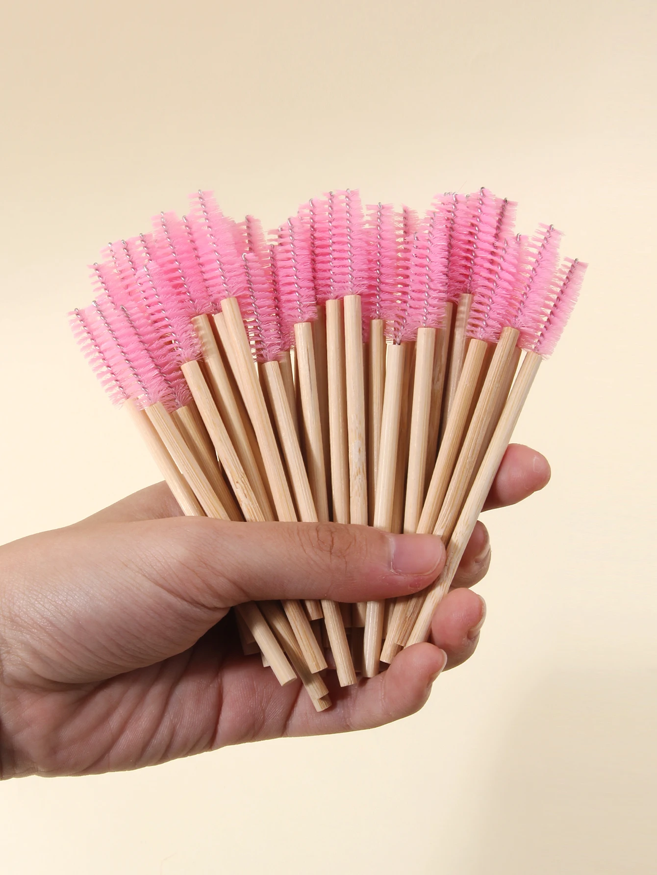 50 SZTUK szczoteczek do tuszu z bambusową rączką, szczoteczki do makijażu tuszu do rzęs, wysokiej jakości zalotki do rzęs, szczoteczki do przedłużania rzęs i szczoteczki do brwi