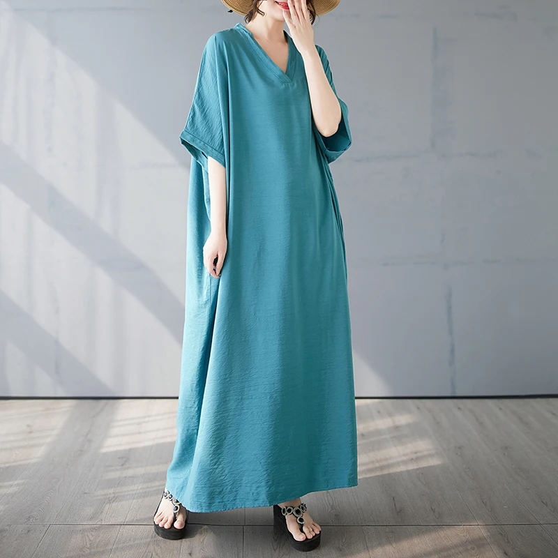 Bequemes, knielanges V-Ne-Baumwoll-Leinen-Kleid von Dr. Travel Vaion Sle mit lockerer Taille und S Sve in reiner Farbe