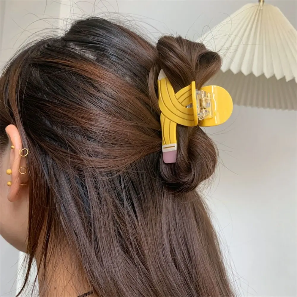 

Креативный Y2k карандаш в форме когтя для волос в корейском стиле, крестообразный ацетатный зажим для волос, держатель для хвоста, аксессуары для волос, ручка, зажим в виде акулы для женщин