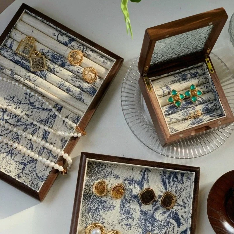 Portable Jewelry Tray Solid Wood Ring Box Jewelry Display Storage and Organization Necklace Display Stand Retro Storage Boxes