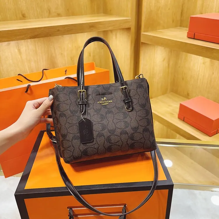 

Роскошная классическая винтажная сумка для подгузников для женщин, дизайнерская кожаная сумка-тоут с большой вместимостью, элегантная минималистичная модная сумка