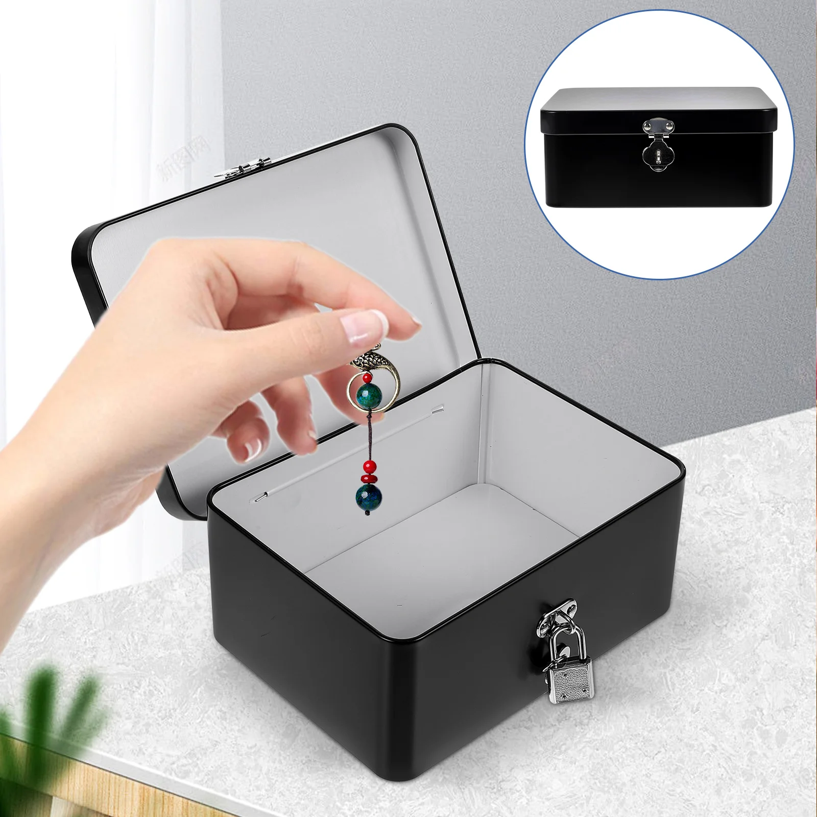 

Retro Tinplate Box with Lock Storage Piggy Bank Jewelry Souvenir Desktop Organizer Vintage Case