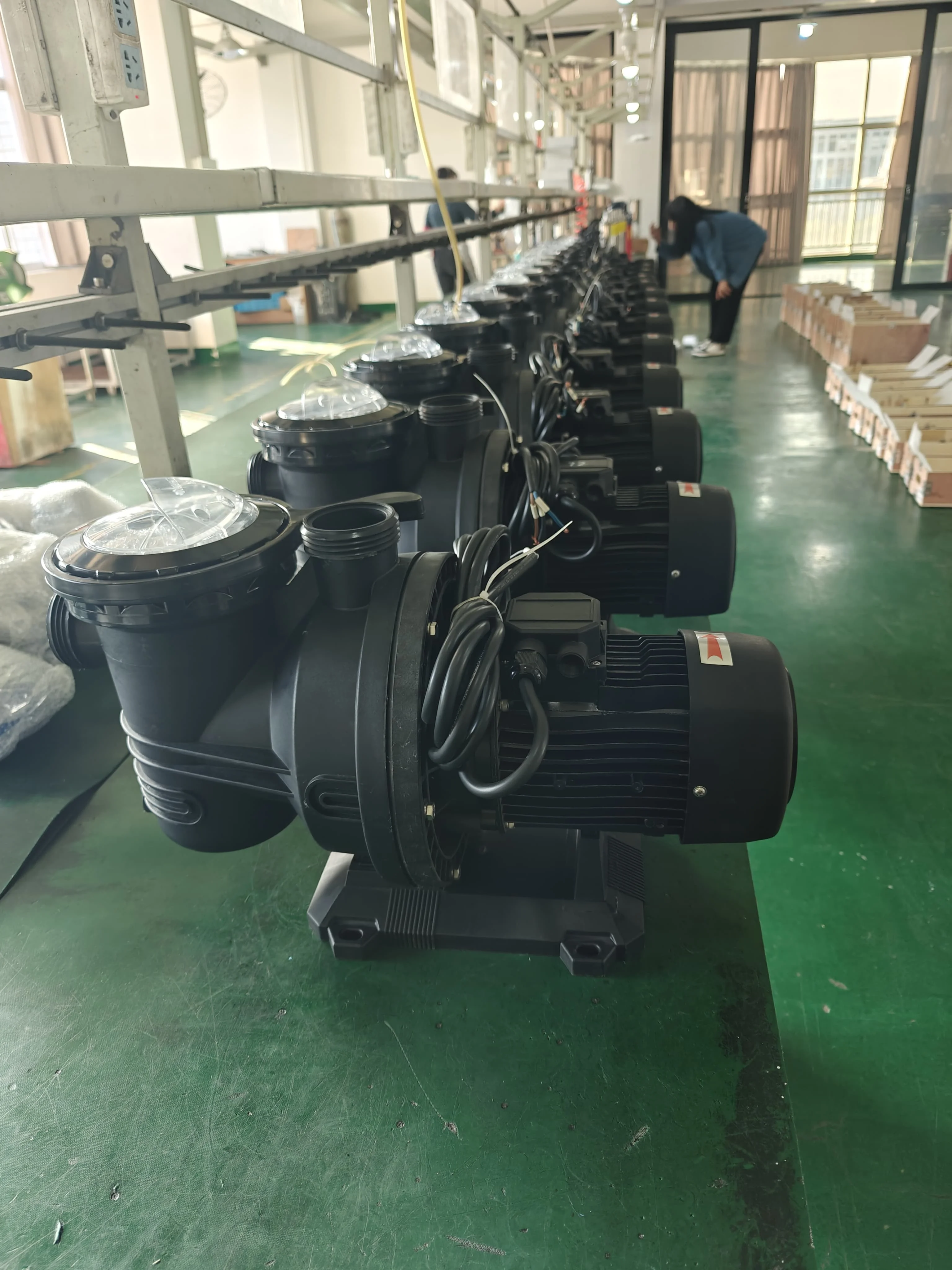 DC24/48/72/96/AC220/DC300 Dc Solar Powered Surface Water Pump for Swimming Pool 200W 500w 900W 1500W Solar Pool Pump Kit view 2