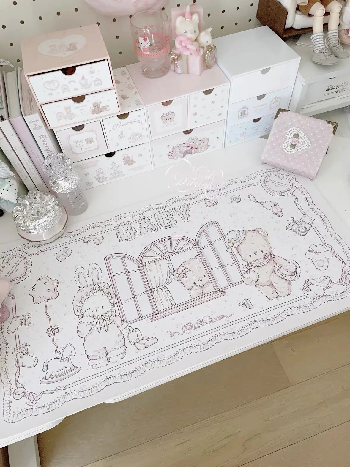 Girls' Desk Mat Series - Waterproof and Oil-Resistant Leather Computer Mouse Pad