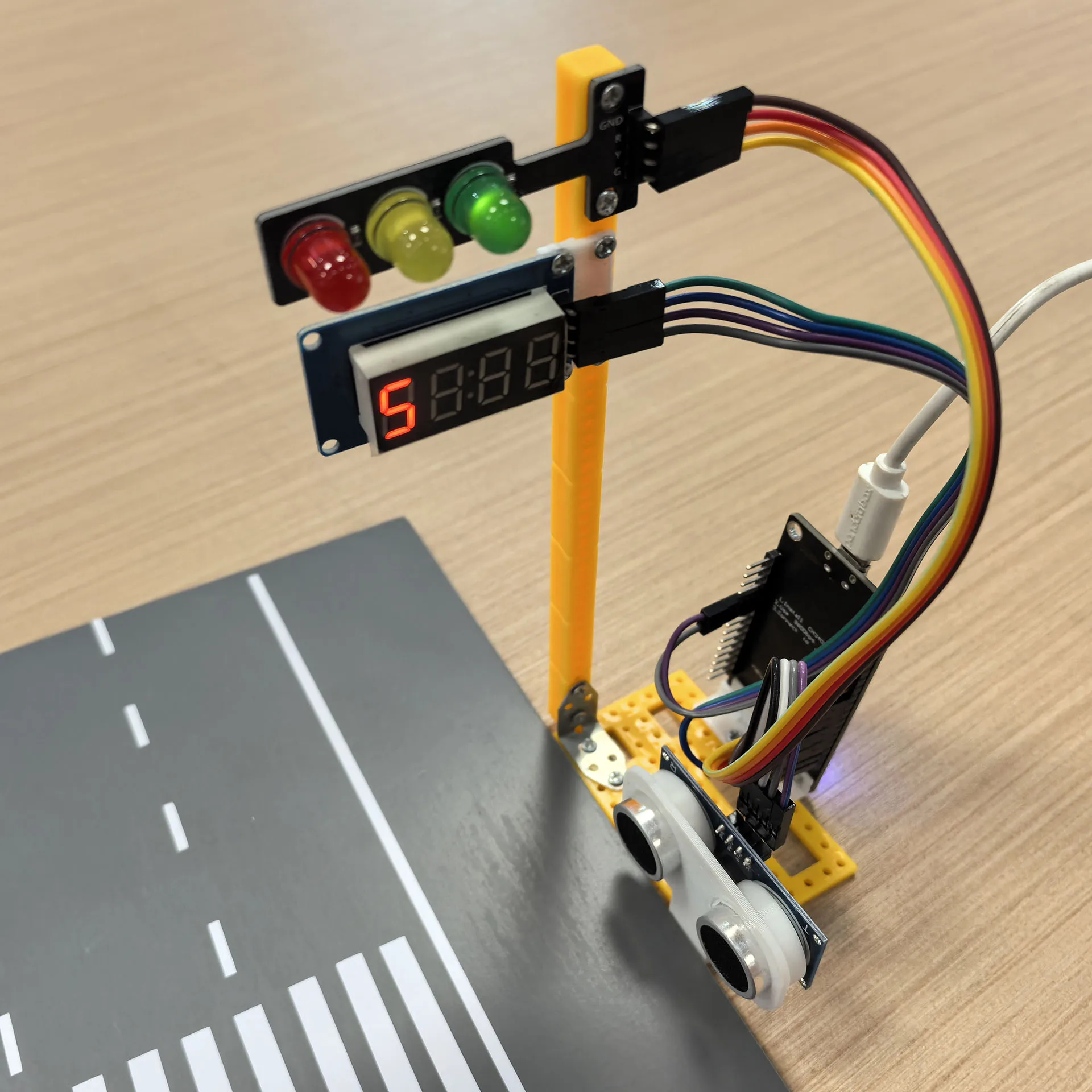 Simulate Traffic Light Lanes Kids Science Toys  STEM Technological Physics Learning Kit Educational Toys For Children