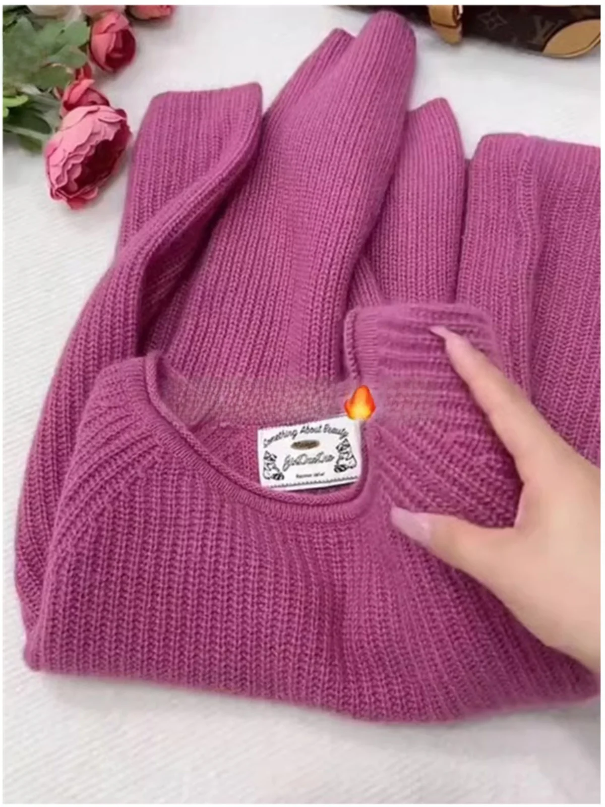 

Elegant Knitted Sweater Women's Fashionable Rose Red Thickened Cable Knit Casual Neckline Long Sleeve Warm Winter Top