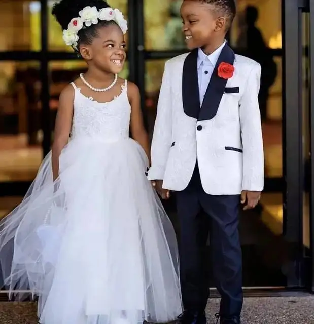 Trajes de flores para niños, ropa de boda, Blazer Jacquard blanco, pantalones negros, traje de anfitrión, conjuntos formales de fiesta de cumpleaños, 2023