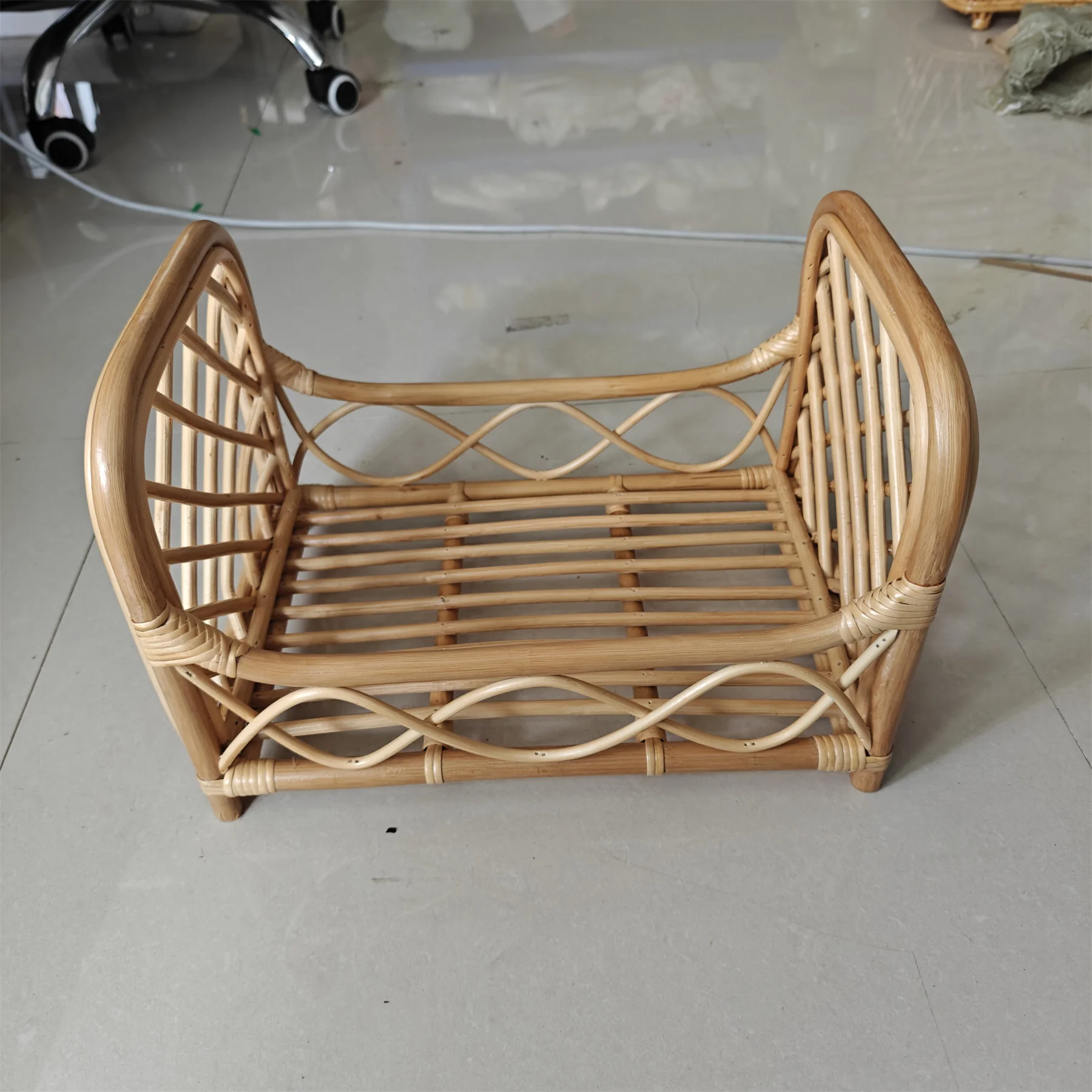 Original Newborn Photography Props Hollow Bed Baby Chair Wood Bed Infant Rattan Photo Prop Furniture Doll Bed Posing Accessories