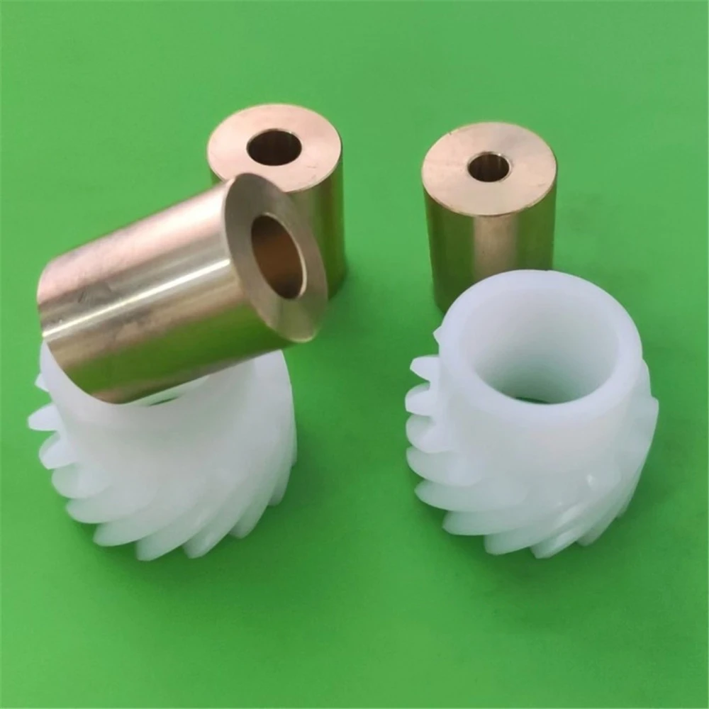 1:1 Plastic Helical Gear 1.5M 15T 6/8/10mm 20MM Staggered 45 Degree Copper Sleeve DIY Worm Gear