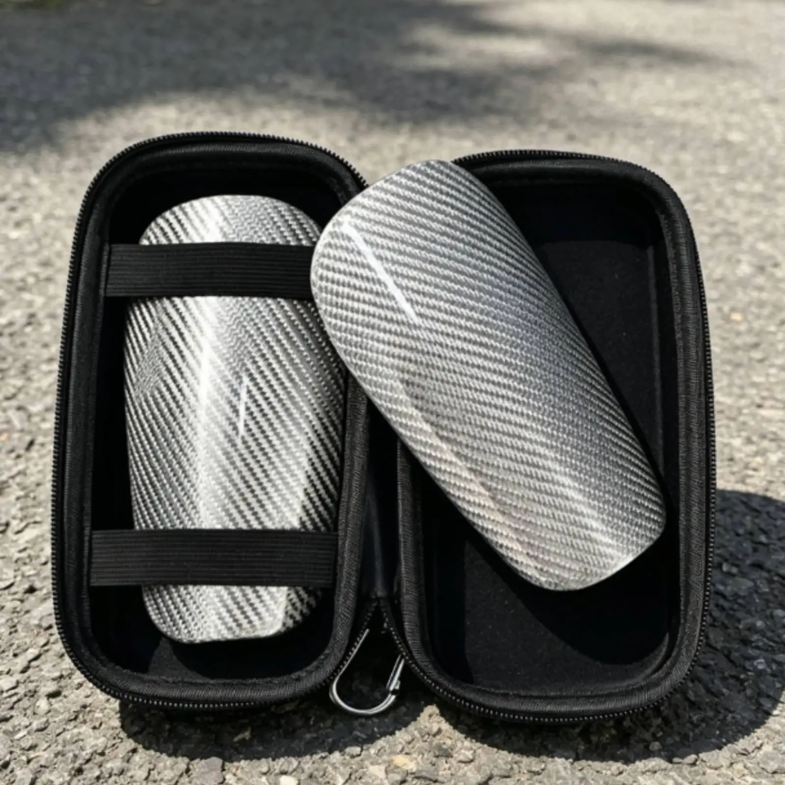 Mini Football Shin Guards Rigid Shell Shin Pad Protection Sports Gear for Adult Competition and Practice