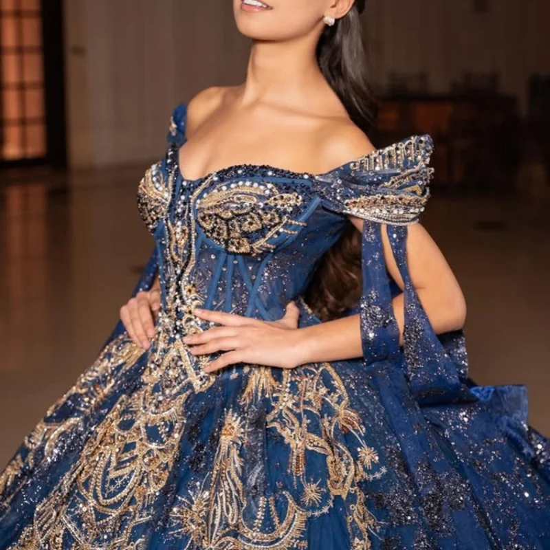 Robe De Quinceanera bleu foncé brillant, décalcomanies à paillettes De cristal, épaules dénudées, superposition longue queue, robes De 15 Quinceanera ﻿ Personnaliser