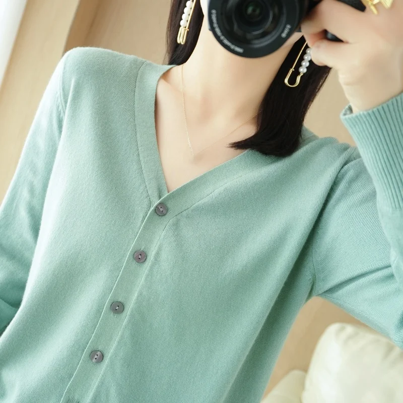 100% Pure Wool V-Neck Knitted Cardigan Women's Outerwear Spring 2023 Fashion New Arrival Cashmere Sweater Straight Cut Style
