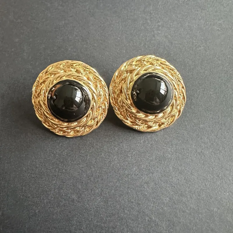

VKVVA Fashion Jewelry Retro Round Pattern Black Gold-plated Enamel Glaze Hat Stud Earrings for Women
