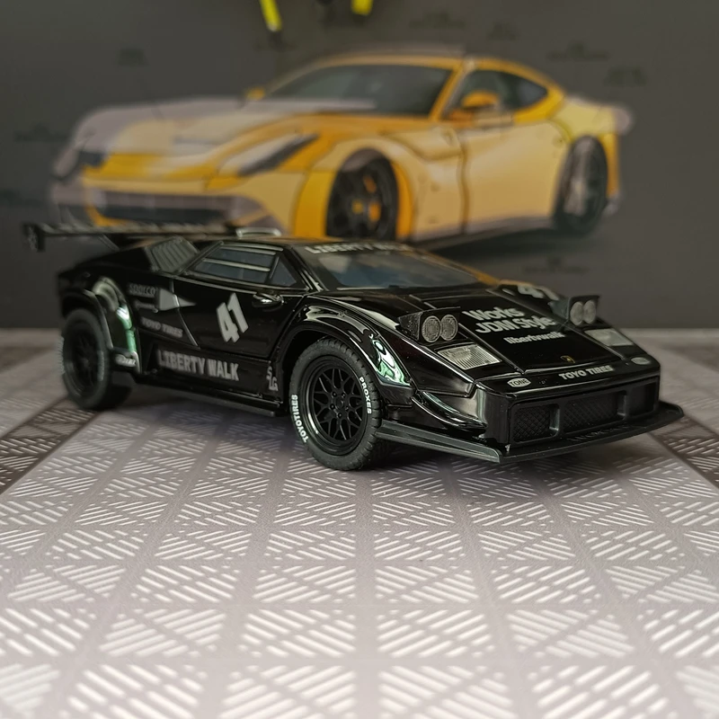 1:32 simulação Lamborghini Cantash LBWK versão modelo de carro em liga metálica, portas e capô do motor, porta-malas pode ser aberto