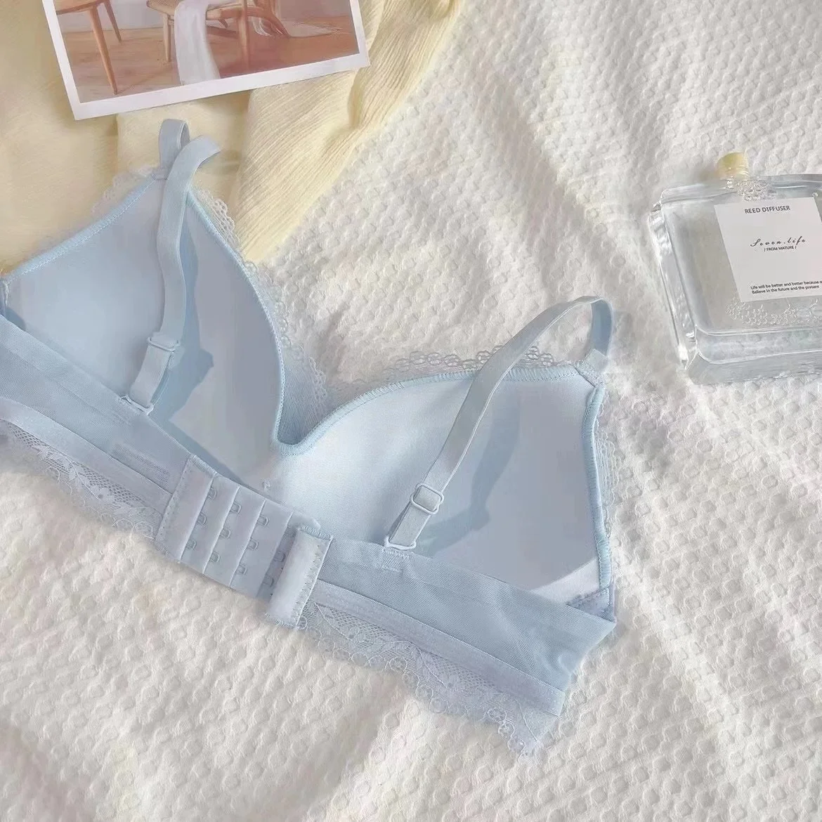 Meisjes Licht Driehoek Cup Ondergoed Zonder Stalen Ring Kant Lingerie Japanse Ademende Verzamelde Zoete Sexy Bh Set