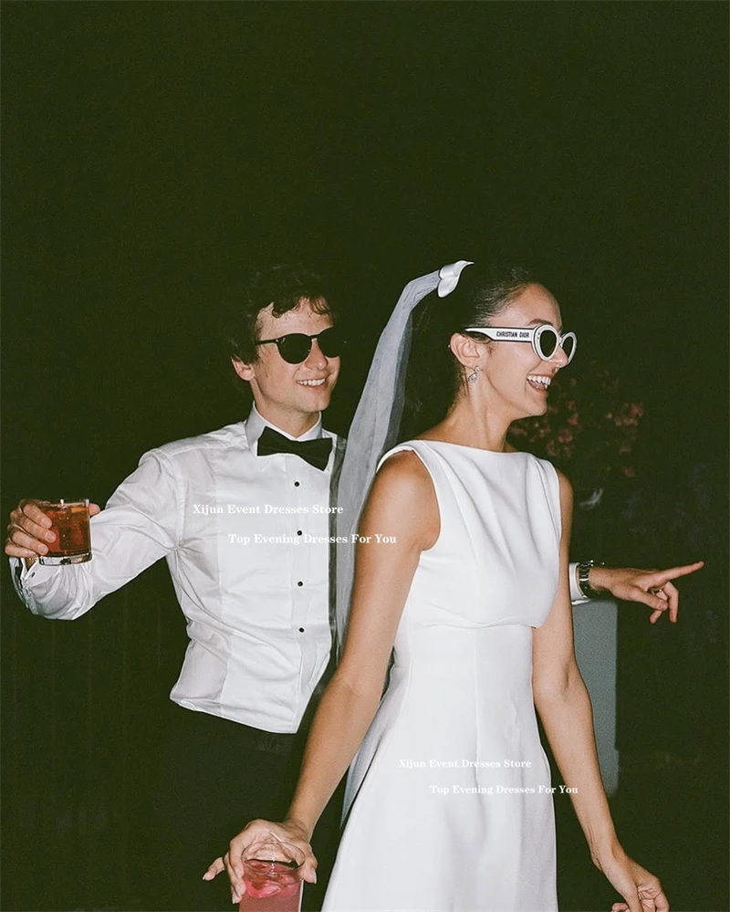 Xijun semplici abiti da sposa corti in raso avorio senza maniche a-line mini abiti da sposa occasioni formali abiti da ballo 2025 personalizzati