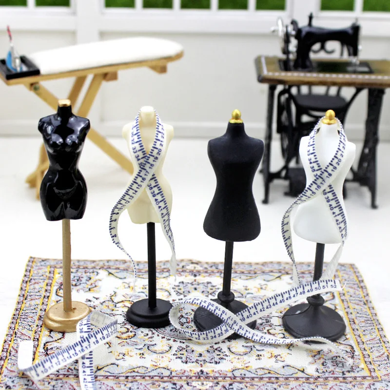 1:12 إكسسوارات بيت الدمى قطع تصميم نماذج الملابس ألعاب مصغرة متجر الملابس المشهد بيت الدمية التصوير الدعائم