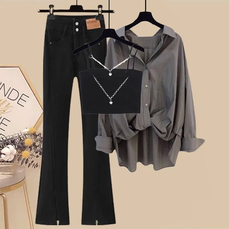 

Модный летний комплект 2025: Новинка, стройнящий комплект из топа и брюк-клеш с микро-разрезами, скрывающий фигуру и придающий изящный вид