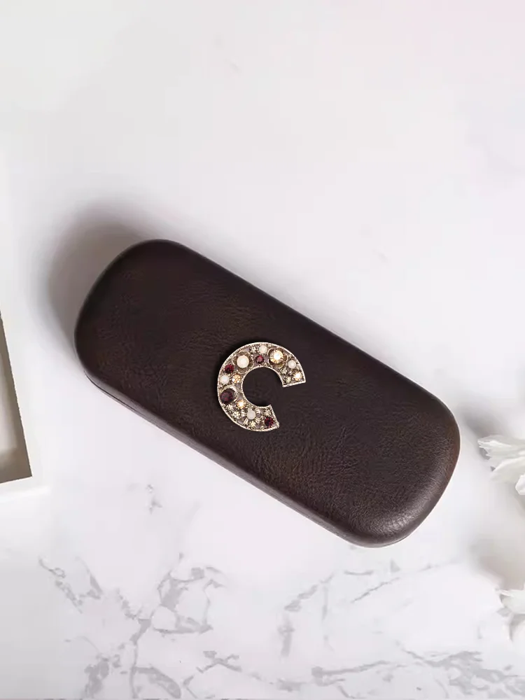 Large Pressure-Resistant PU Eyewear Case with Steel Plate Simple & Fashionable Pearl & Diamond Decor, Imitated Style.