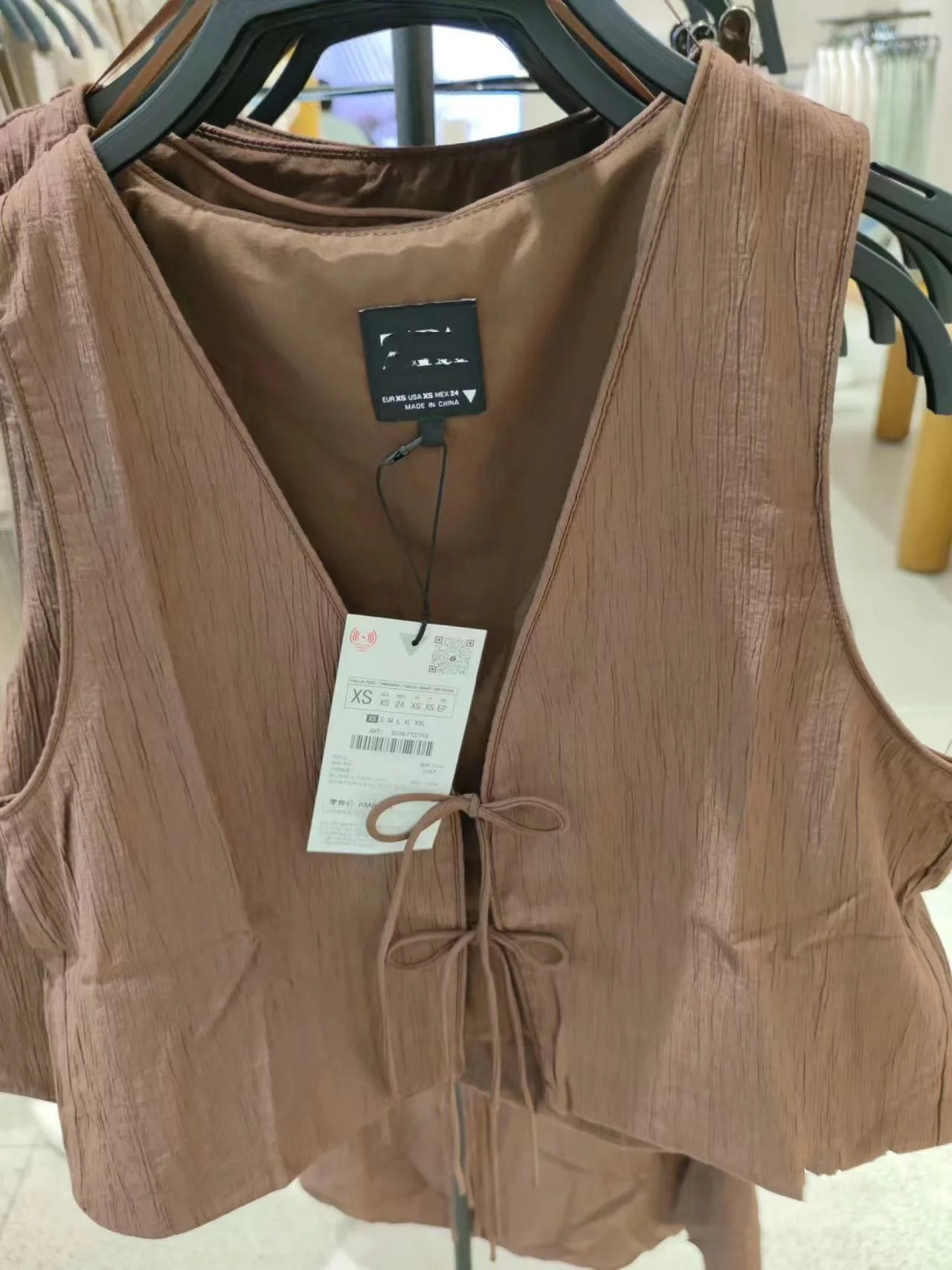 

Женский повседневный жилет с узлом, топ с бантом, украшенный новой летней моейной верхней одеждой, удобный V-образный вырез, наклейка