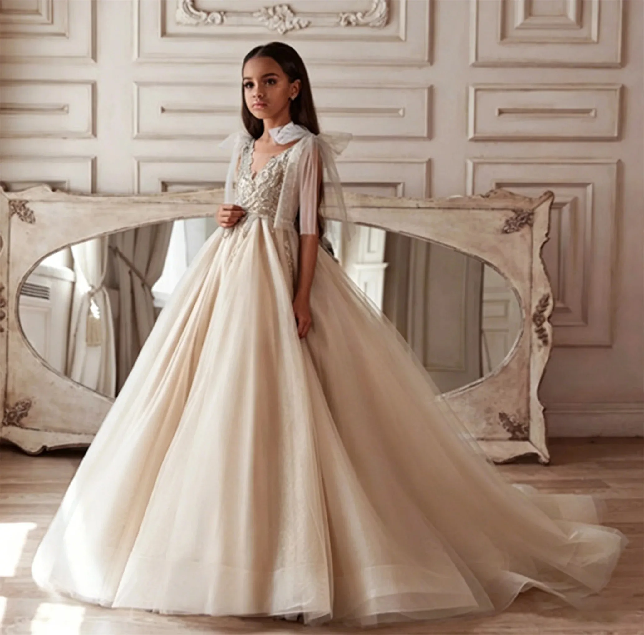 Customized Luxury Lace Trailing Flower Girl Dress Wedding Formal Part Tulle Shoulder Bow Beaded Sequin Princess Dress Girls