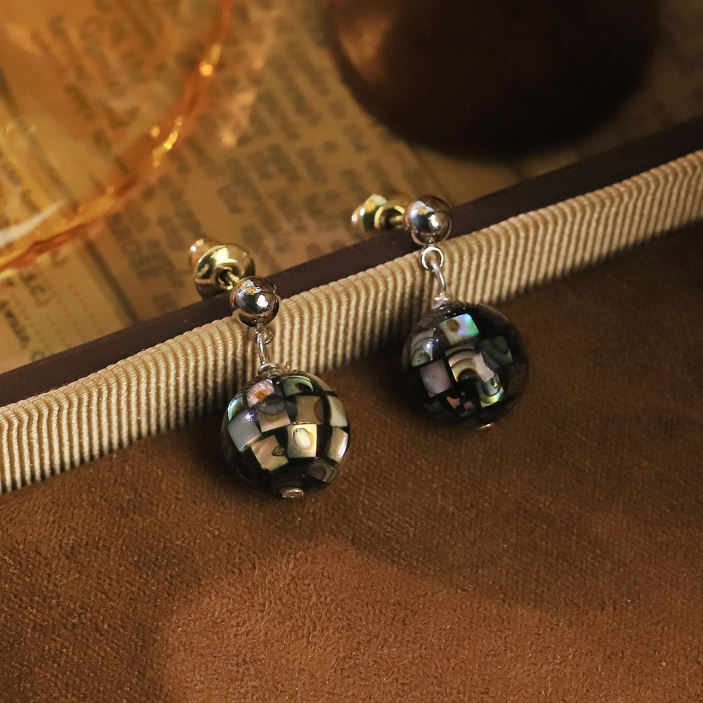 Abalone Shell Ball Shape Stud Earring for Women Daily Banquet Jewelry Gift Original Design Earring European American Style Jewel