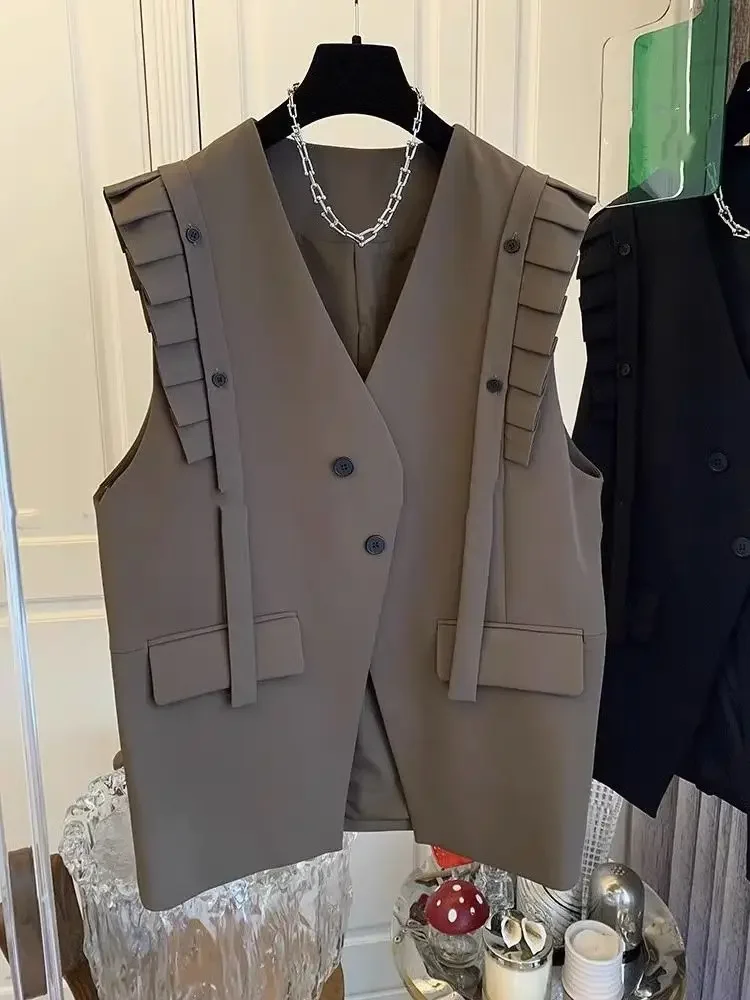 

2025 Spring Autumn New Vest Women Coat V-neck Sleeveless Oversized Tops Patchwork Ruffles Casual Waistcoat Fashion Korean ZT541