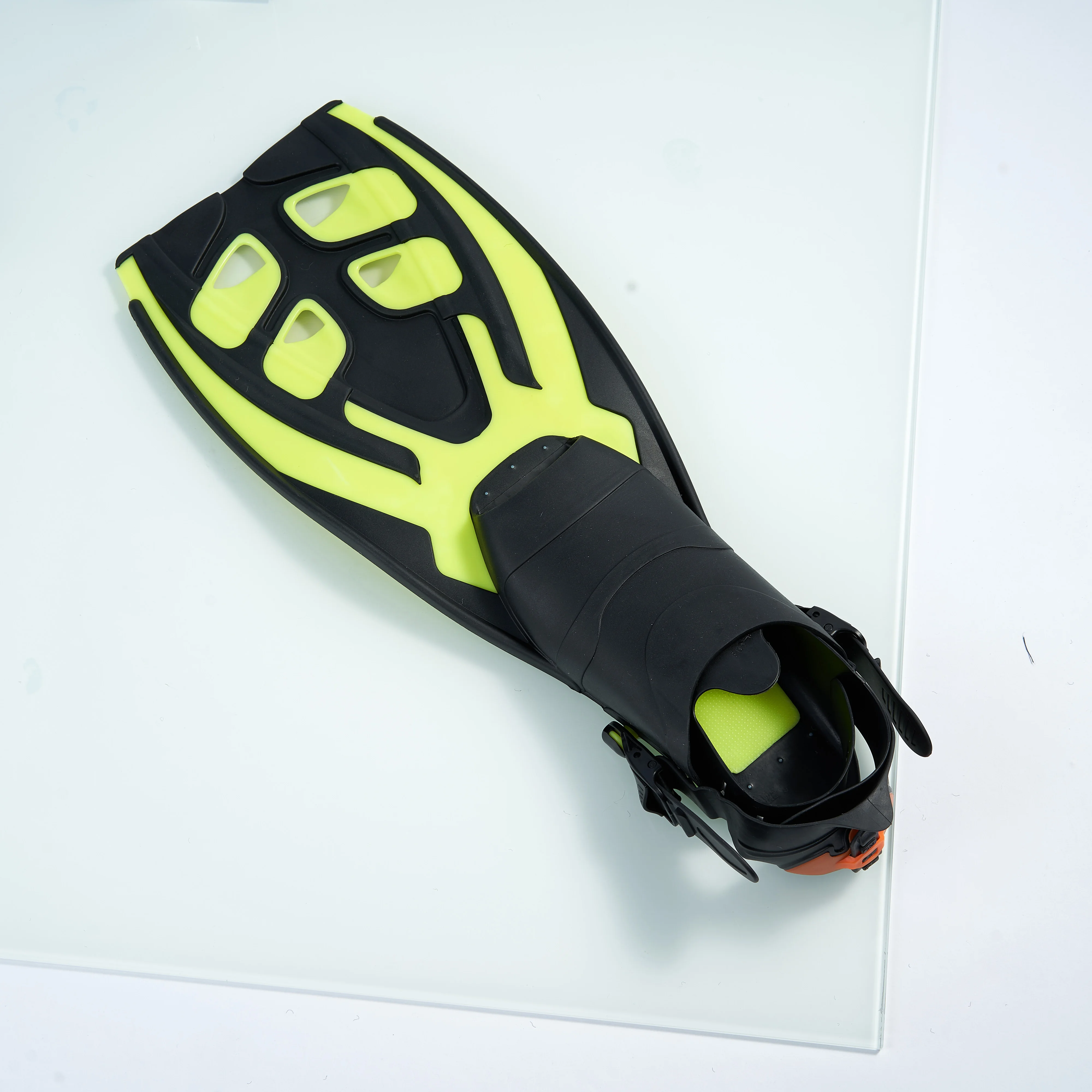 

High Quality Long Blade Wave Swimming Flippers Snorkeling Diving Fins Adjustable Freediving Fins